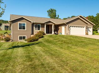W7534 Sylvester Rd, Holmen, WI 54636