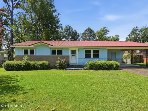1925 Deborah St, Pearl, MS 39208