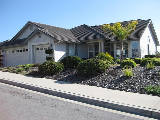 1st image of 517 Rosemary Ln