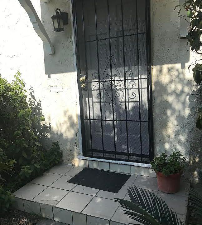 1st image of 11806 Victory Blvd #3