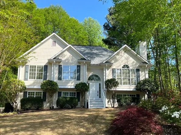 9555 Eagles Landing Dr, Gainesville, GA 30506