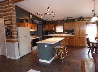 3270 Redbud Ln, Northfield, MO 65650