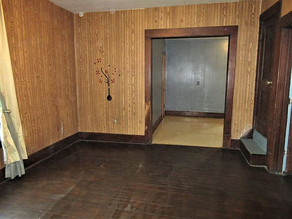 3rd image of 816 Picotte St