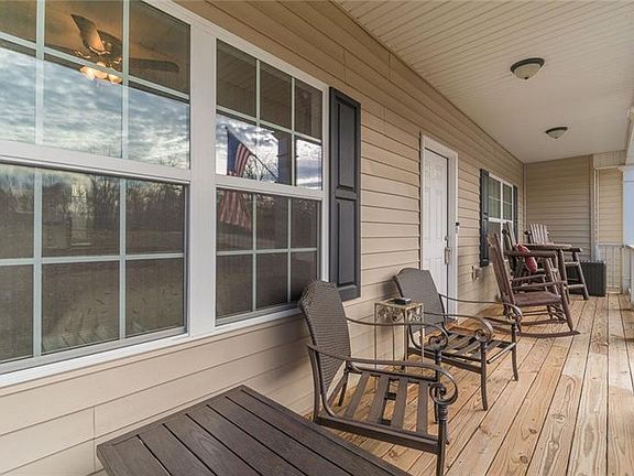 5th image of 81 Kinsington Ct