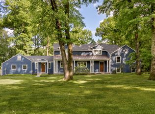 960 Fox Hill Ln, Scotch Plains, NJ 07076