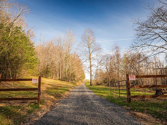4th image of 1596 Elliot Cutoff Rd