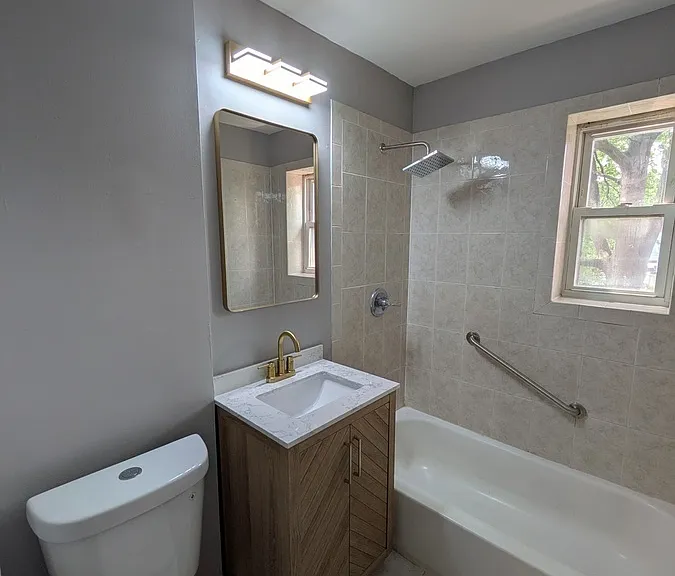 1276 Clinton Ave #3D — Photo 8
