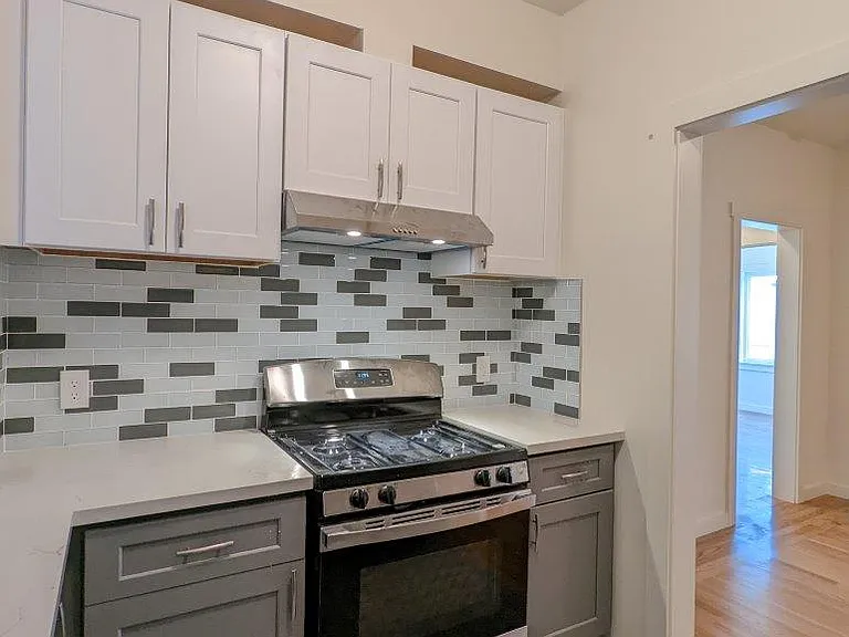 2423 Blake Street — Photo 35