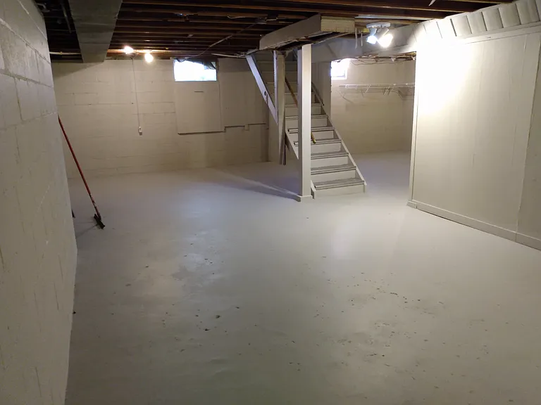 2036 22nd St — Photo 18