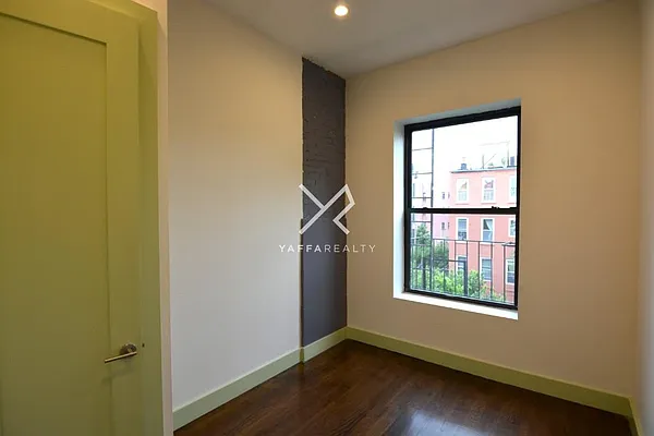 Rented by Yaffa Realty LLC | media 6