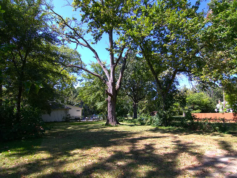 524 S Confederate Ave — Photo 17