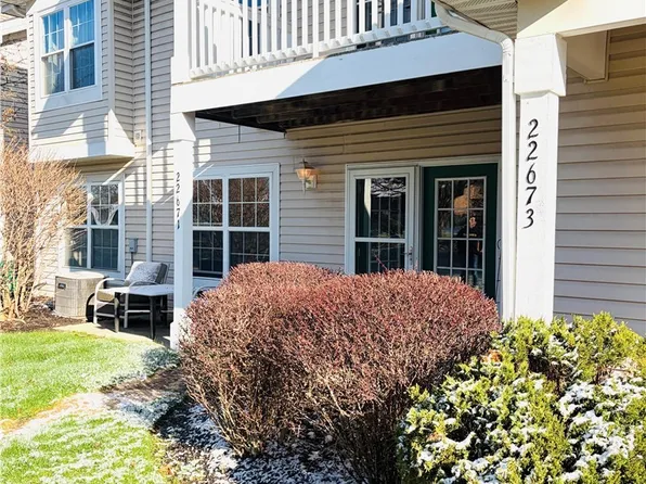 22671 Lenox Dr, Fairview Park, OH 44126