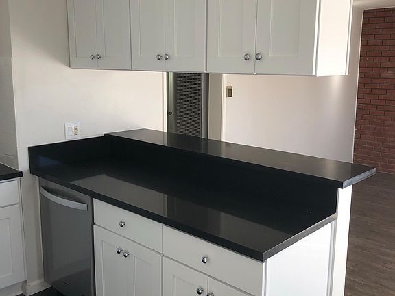 5th image of 210 Belmont Ave APT 6