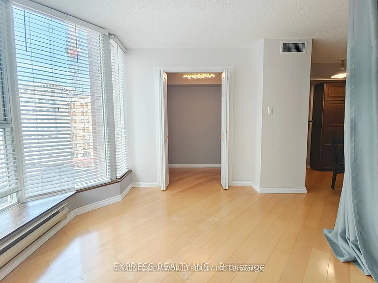 55 Centre Ave #604 — Photo 4