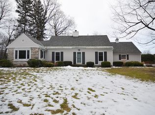 27 Paisley Ter, Pittsfield, MA 01201