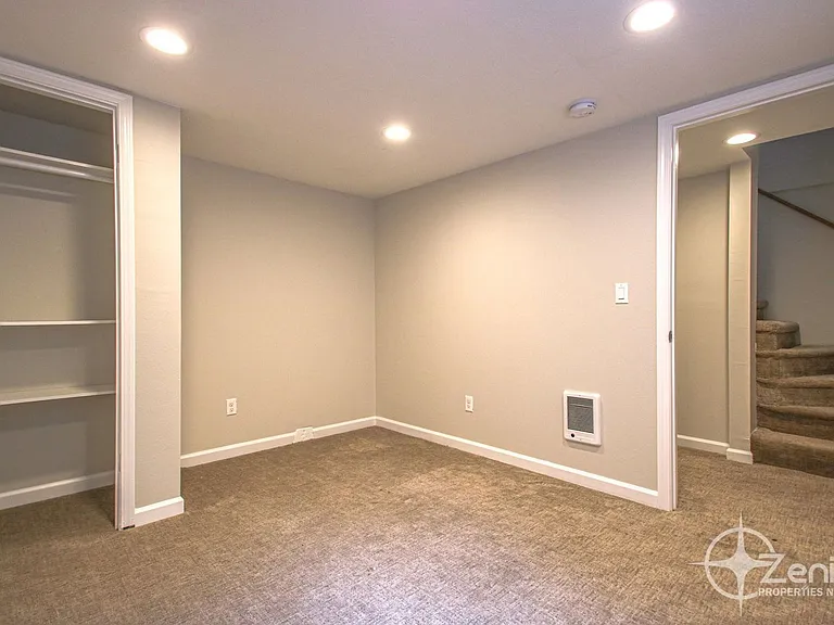 1601 Esther St #1601 — Photo 11