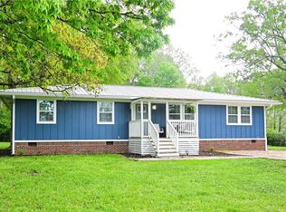 1067 Fairview Rd, Calhoun, GA 30701