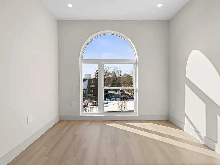 463 Franklin St #202 — Photo 9