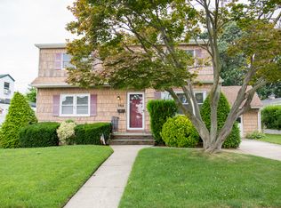 366 Andrew Ave, East Meadow, NY 11554