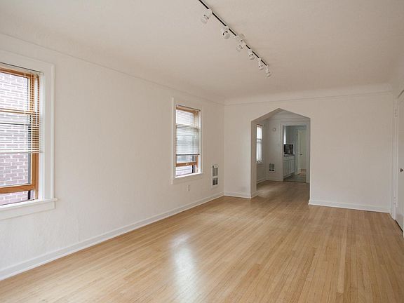 3rd image of 725 10th Ave E #4