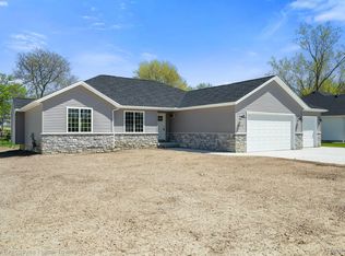 4445 River Rd, East China, MI 48054