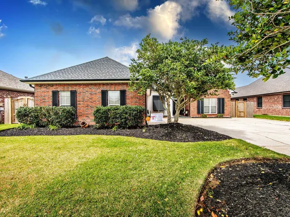222 Ravensaide Dr, Houma, LA 70360