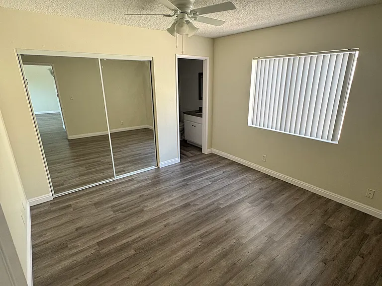 530 E Santa Anita Ave — Photo 6