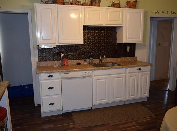 4th image of 439 Ballard Ave