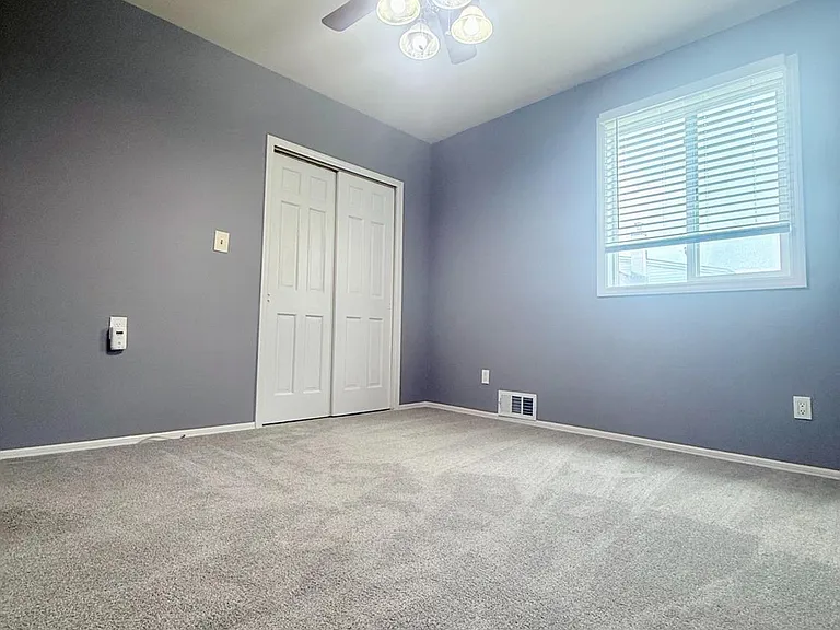 363 Portia St — Photo 13
