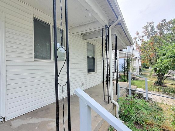 4th image of 150-152 Hayden Ave