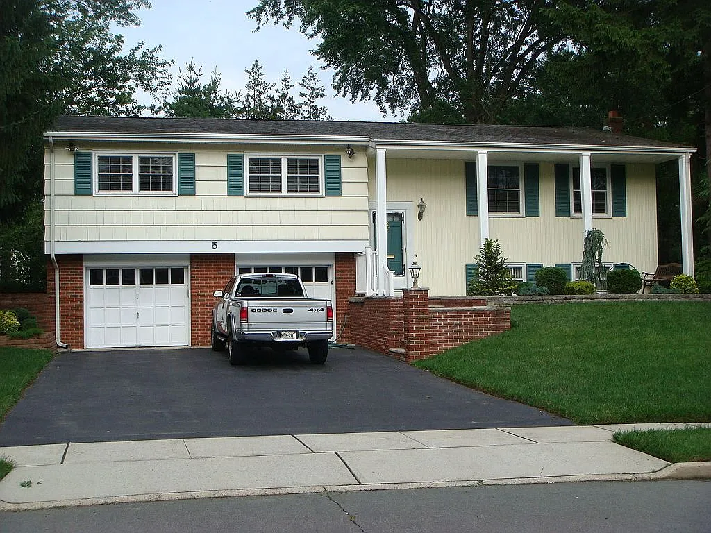 5 Kevin Rd photo 1
