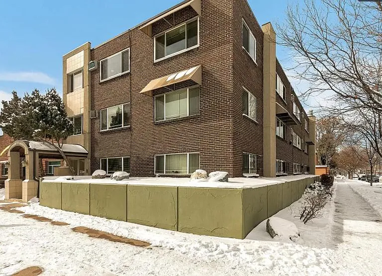 909 S Pearl St — Photo 23
