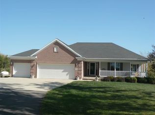 136 E Lightsville Rd, Leaf River, IL 61047