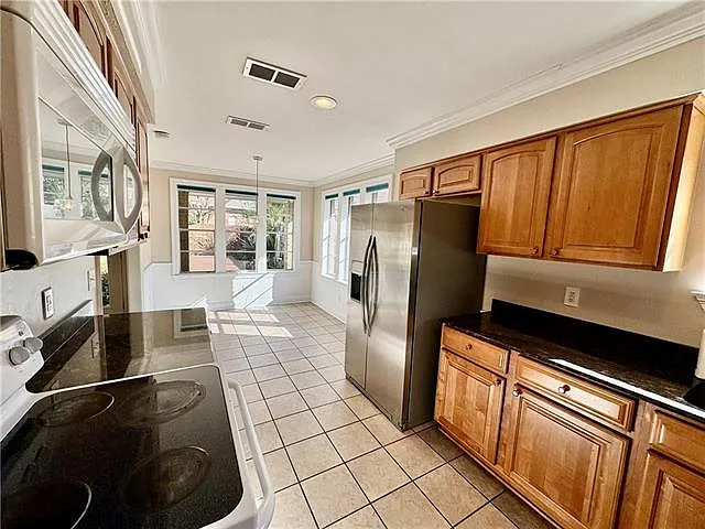 4829 Alphonse Dr — Photo 4
