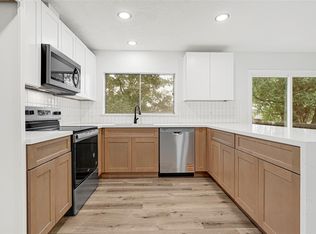 15231 Silverman St, Webster, TX 77598