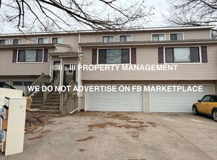 1424 Martway Cir APT E, Olathe, KS 66061