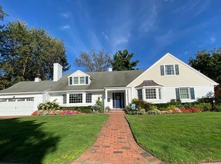 83 Brixton Rd, Garden City, NY 11530
