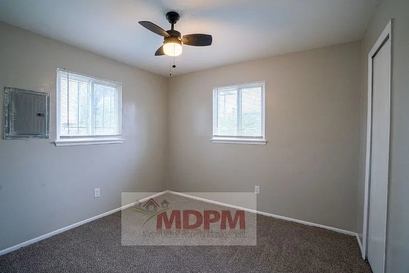 3 bed, 1011 sqft, $1,325 — Photo 4