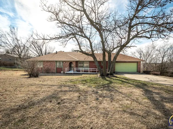 4459 NW 51st Ct, Topeka, KS 66618