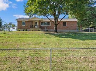 650 Phelan Rd, Pacific, MO 63069