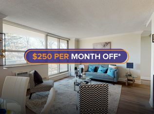 150 Allan St #103, Oakville, ON L6J3N8