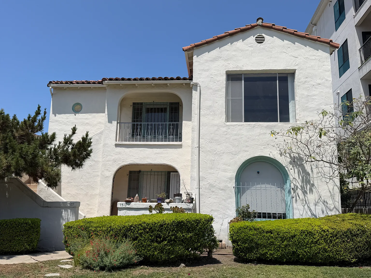 2 bed, 1383 sqft, $3,695 — Photo 2