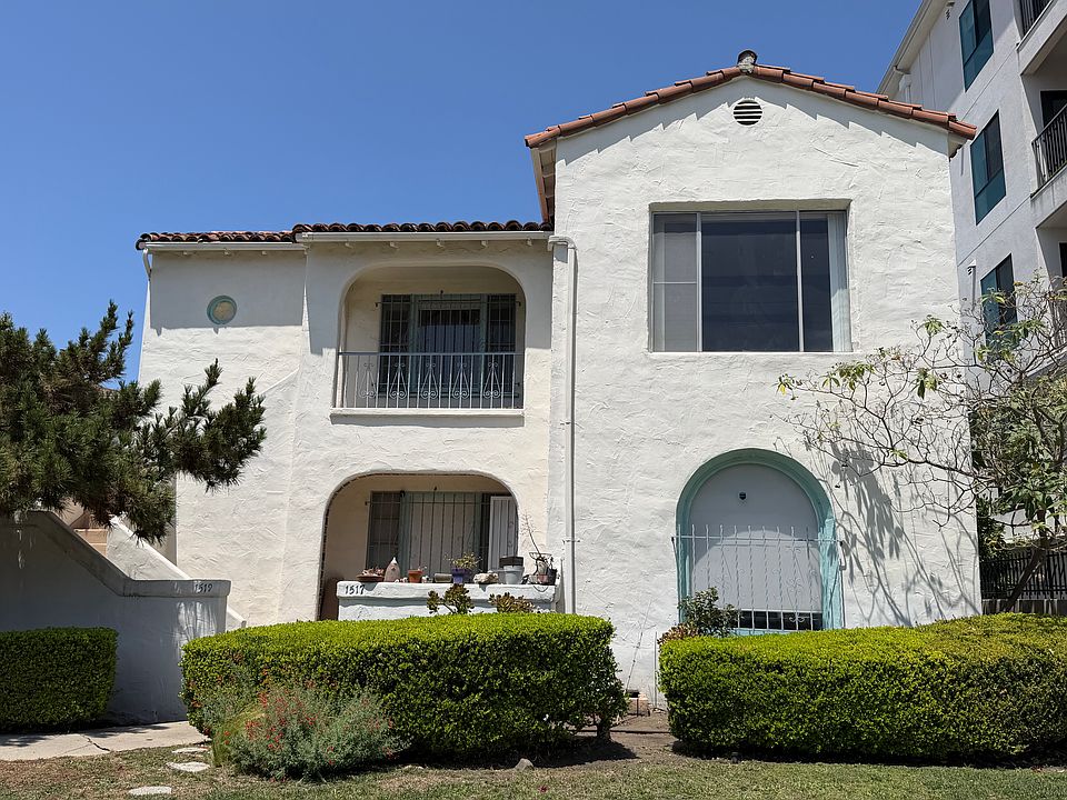 Front (staircase leads up to upper unit)