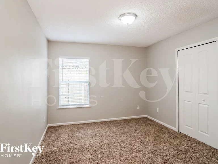 12241 Pebble Point Dr W — Photo 12