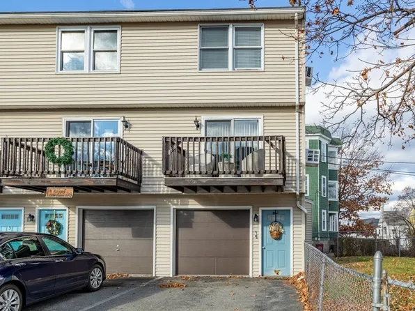 11 W Bowers St APT 1, Lowell, MA 01854