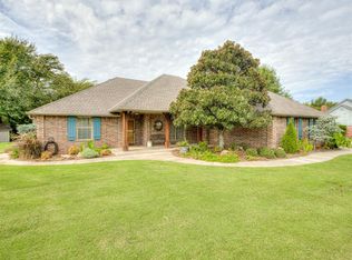 7 Loblolly Ln, Tuttle, OK 73089