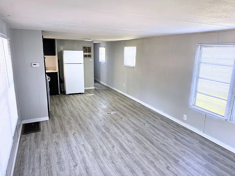 661 N 19th St #21 — Photo 3