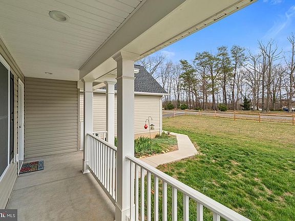 3rd image of 17520 Lakemont Dr