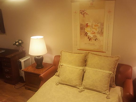 Ginger jar lamps