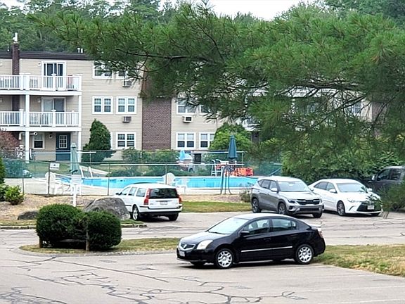 4th image of 180 Main St APT 3110